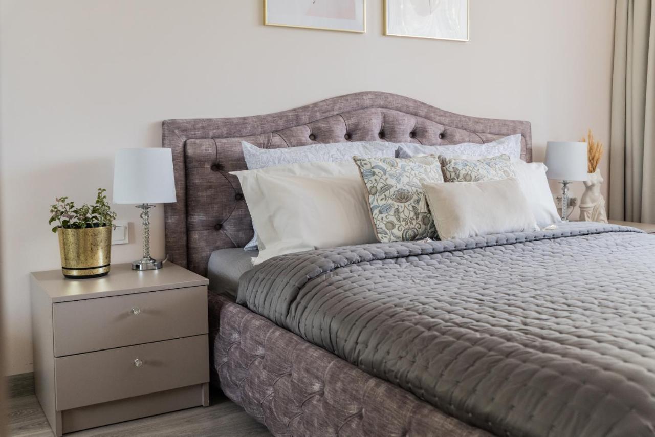 E.D. Luxury Apartaments Šiauliai Exteriör bild